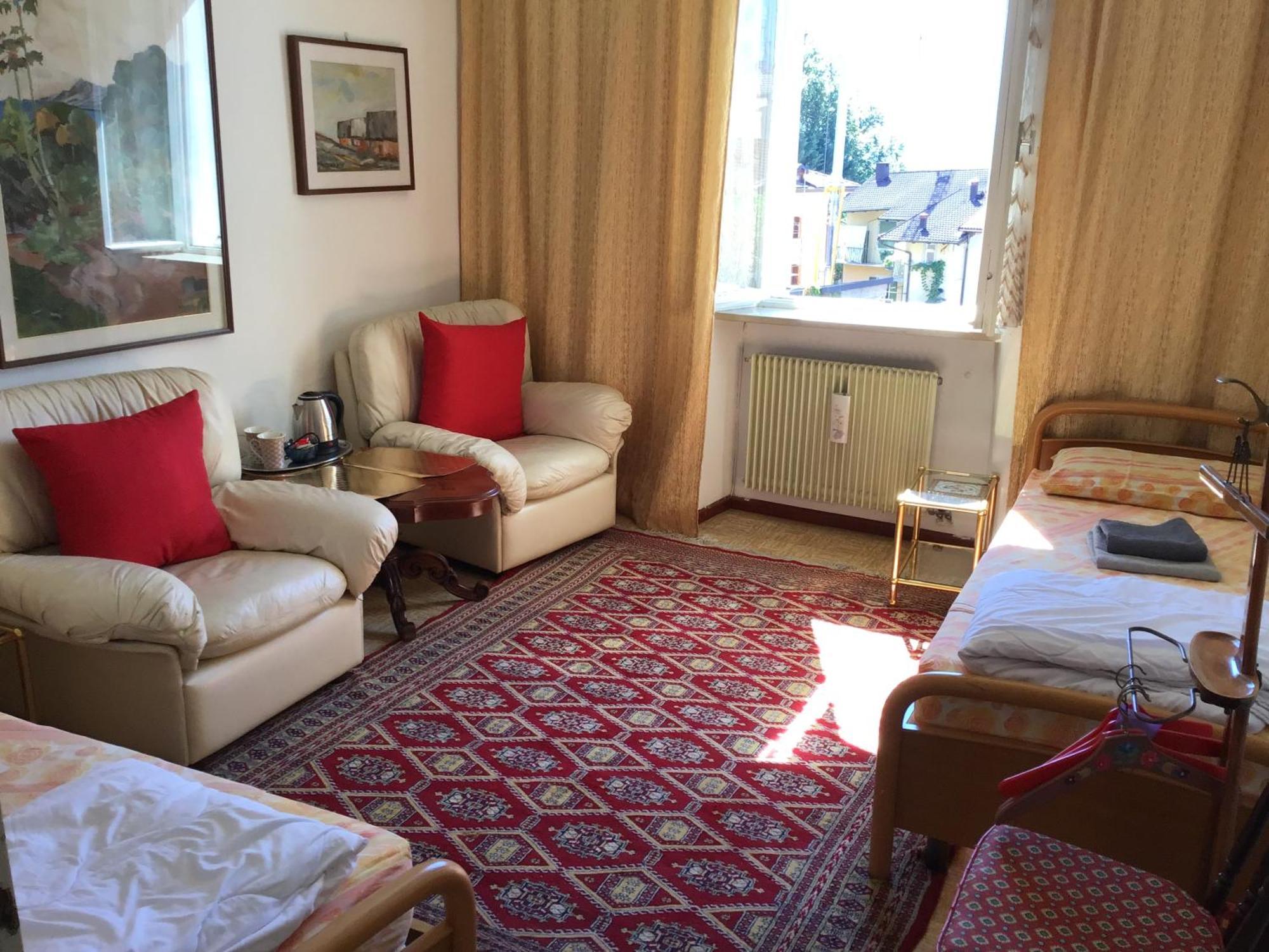 Economy Triple Room